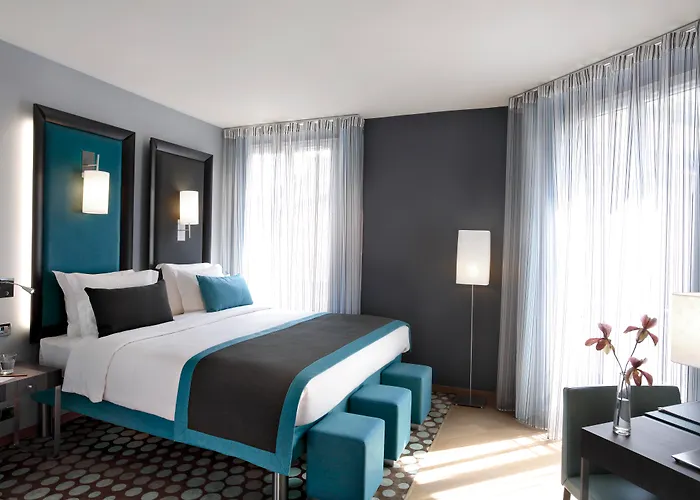 Hotel Bassano Parijs